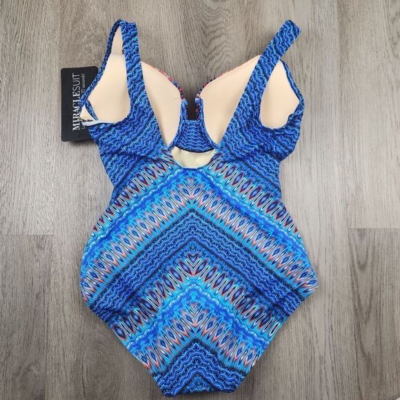 Miraclesuit Casablanca Criss Cross Escape One-piece Swimsuit size 16 - Picture 4 of 10